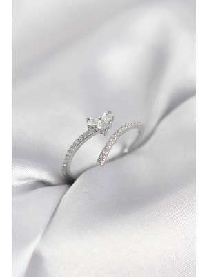 İlk El Grup Ieg™  Gümüş Renk Zirkon Taşlı Kuyruklu Kalp Model Kadın Yüzük TG27BYK4014