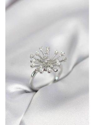 İlk El Grup Ieg™  Gümüş Renk Karahindiba Model Zirkon Taşlı Kadın Yüzük TG27BYK4085