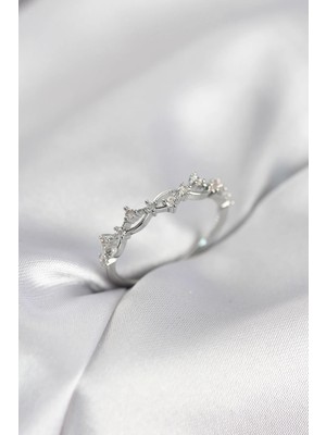 İlk El Grup Ieg™  Zirkon Taşlı Pirinç Gümüş Renk Kadın Yüzük TG27BYK4136