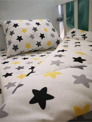 Özgürce 70X110 Park Beşik Yastık ve Lastikli Çarşaf Yorgan Seti