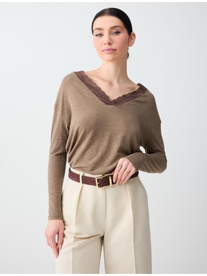 Jimmy Key Bej Melanj Rahat Kesim V Yaka Dantel Detaylı Örme Bluz