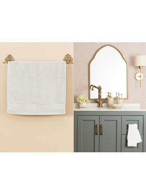 Madame Coco Maynor Bordürü Floşlu Yüz Havlusu