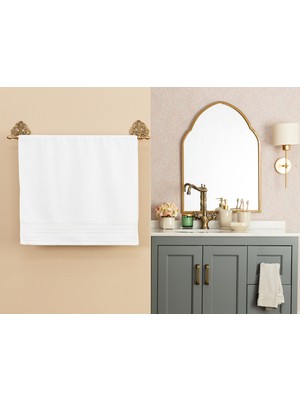 Madame Coco Maynor Bordürü Floşlu Yüz Havlusu