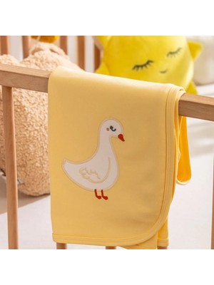 Özgürce Sevimli Sarı Hayvan Nakışlı Bebek Pikei, Rahat ve Şık Tasarım