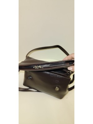 Mercan Bags Kadın Fermuar Kapaklı Şık Görünümlü El ve Omuz Çantası