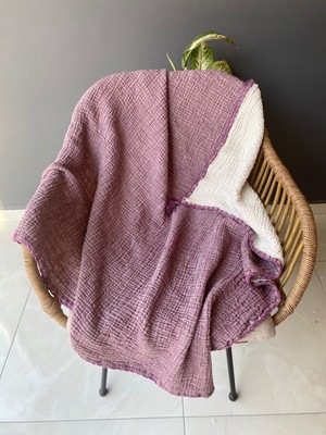 Özgürce Mürdüm Rengi Yumuşak ve Hafif Bebek Örtüsü, Konforlu ve Şık Tasarım