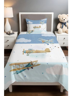 Özgürce Renkli Şeritli Mavi Uçaklar Desenli Pike Takımı 160X230 cm