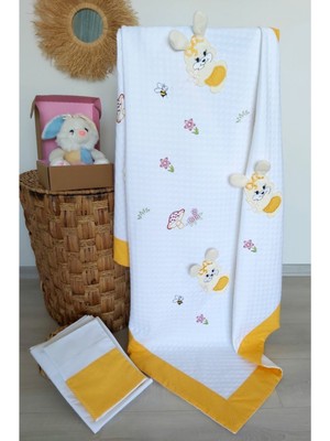 Özgürce Yumuşak ve Rahat %100 Pamuk Bebek Pike Takımı, Sarı Tavşan Desenli