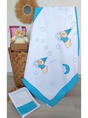 Özgürce Mavi Büyük Puanlı Uyuyan Ayı Desenli Bebek Pike Takımı