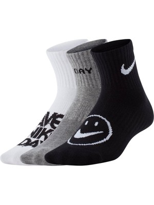 Nike 3 Pack Everyday Lightweight Çocuk Çorabı