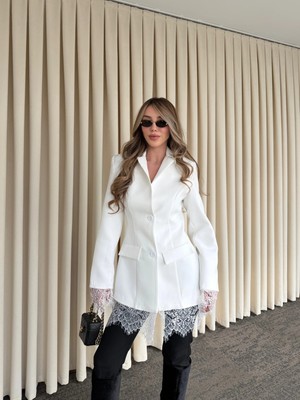 Laluvia Beyaz Eteği Manşeti Dantelli Ceket - 2861