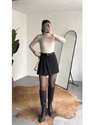 Asfa Moda Kadın Siyah Yüksek Bel Kemerli Old Money Viskon Pileli Şortlu Mini Etek