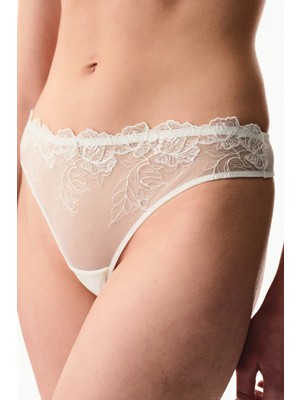 Penti Kırık Beyaz Broidery Tanga Külot