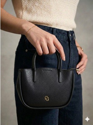 Januga Kadın Siyah Kaliteli Şık Yumuşak Deri Astarlı Fermuar Kapamalı Ayarlanabilir Askılı El ve Omuz Çantası