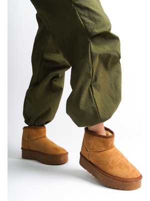 DMR Elegance Amelıa Bağcıksız Düz ve Kalın Taban Içi Kürklü Kısa Süet Kadın Bot  Stt - Taba