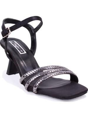 Dagoster DZA07-1284057 Siyah Ince Topuklu Abiye Kadın Ayakkabı