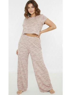 Merlot Büyük Beden Pembe Zebra Desenli Pijama Takımı