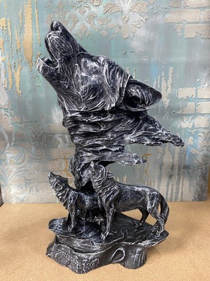 Renkli Fırça Uluyan Kurtlar Polyester Biblo Hediyelik