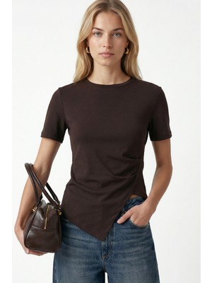 Ritnice Kadın Joyce Asimetrik Detaylı Kahverengi Tişört / Bluz