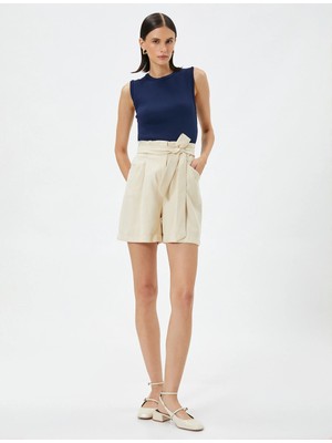 Koton İpeksi Dokulu Şort Kemerli Cepli