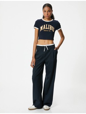 Koton Crop Tişört Kolej Baskılı Kısa Kollu Bisiklet Yaka Pamuklu Slim Fit