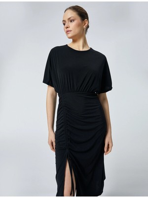 Koton Midi Elbise Drapeli Kısa Kollu Yırtmaçlı