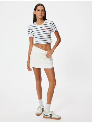 Koton Crop T-Shirt Bisiklet Yaka Slogan Işlemeli Slim Fit