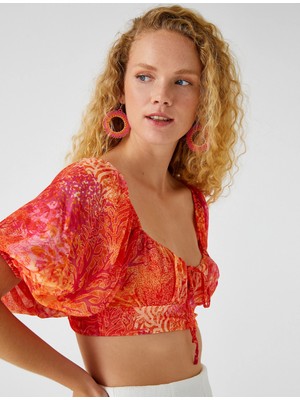 Koton Şahika Ercümen X Koton - Crop Bluz Balon Kollu Bağlama Detaylı