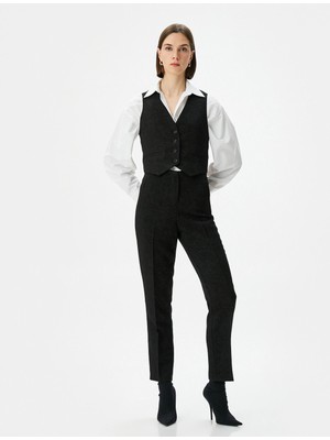 Koton Melis Ağazat x Koton - Dokulu V Yaka Yelek