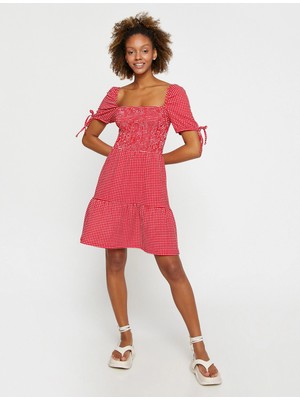 Koton Kareli Elbise Kare Yaka Gipeli Balon Kollu