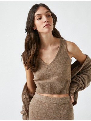 Koton V Yaka Kolsuz Triko Atlet