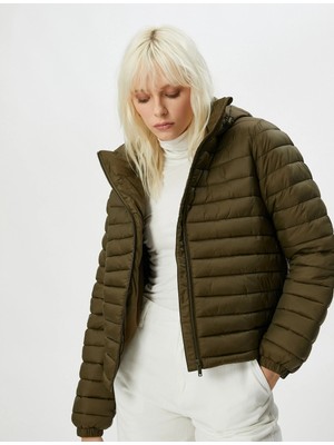 Koton Kısa Şişme Mont Kapüşonlu Fermuarlı Kolları Lastikli