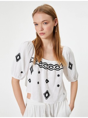 Koton Balon Kol Bluz Crop Kısa Kollu Nakışlı U Yaka