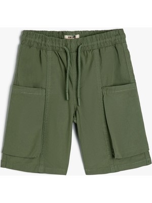 Koton Erkek Çocuk Kargo Şort Beli Bağlamalı Yanları Cepli Rahat Kesim Yazlık Tasarım