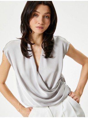 Koton Drape Saten Bluz V Yaka Kısa Kollu