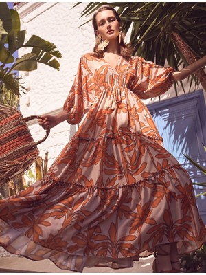 Koton Melis Ağazat x Koton - Etnik Desenli V Yaka Katlı Midi Elbise