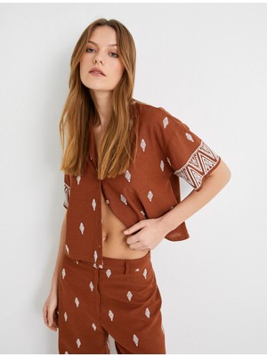 Koton Crop Gömlek Etnik Desenli Kısa Kollu Düğmeli
