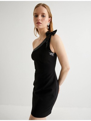 Koton Tek Omuz Mini Abiye Elbise Pullu Payetli Fiyonk Detaylı