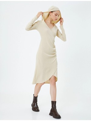 Koton Kruvaze Midi Kapşonlu Elbise Uzun Kollu V Yaka Asimetrik Kesim