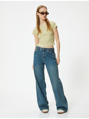 Koton Crop Tişört Nakışlı Arkası Baskılı Kısa Kollu