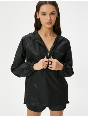 Koton Spor Yarım Fermuarlı Kapüşonlu Sweatshirt Parlak Kumaş Cepli