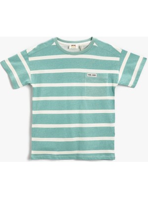 Koton Erkek Çocuk Çizgili Cep Detaylı Kısa Kollu Tişört Bisiklet Yaka Pamuklu