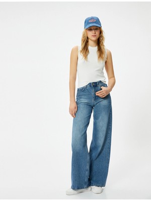 Koton Triko Atlet Bisiklet Yaka Viskon Karışımlı Standart Kesim