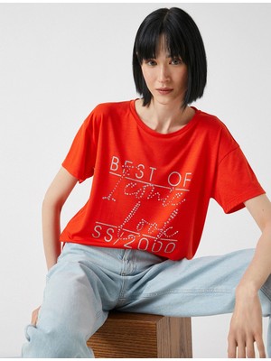 Koton Baskılı Pullu Tişört Bisiklet Yaka