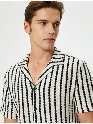 Koton Ajurlu Gömlek Kısa Kollu Devrik Yaka Örgü Dokulu