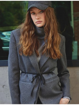 Koton Kaşe Blazer Ceket Ters Yaka Bağlama Detaylı Cepli