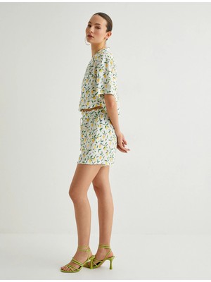 Koton Beli Bağcıklı Meyve Desenli Şort