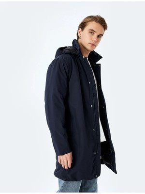 Koton Fermuarlı Slim Fit Çıkarılabilir Kapşonlu Yağmurluk Mont