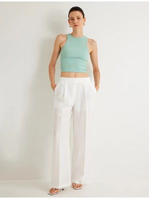 Koton x Melis Ağazat - Basic Halter Yaka Atlet Dokulu