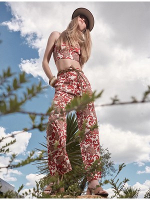 Koton x Melis Ağazat - Askılı Çiçek Desenli Crop Büstiyer